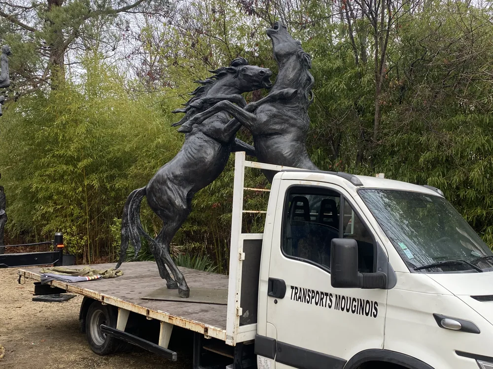 Transport de statues